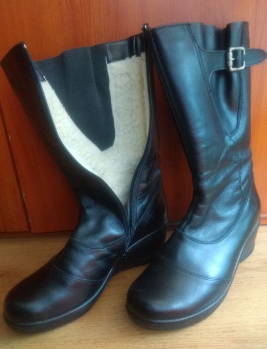Buty zimowe skórzane rozm 38 na koturnie