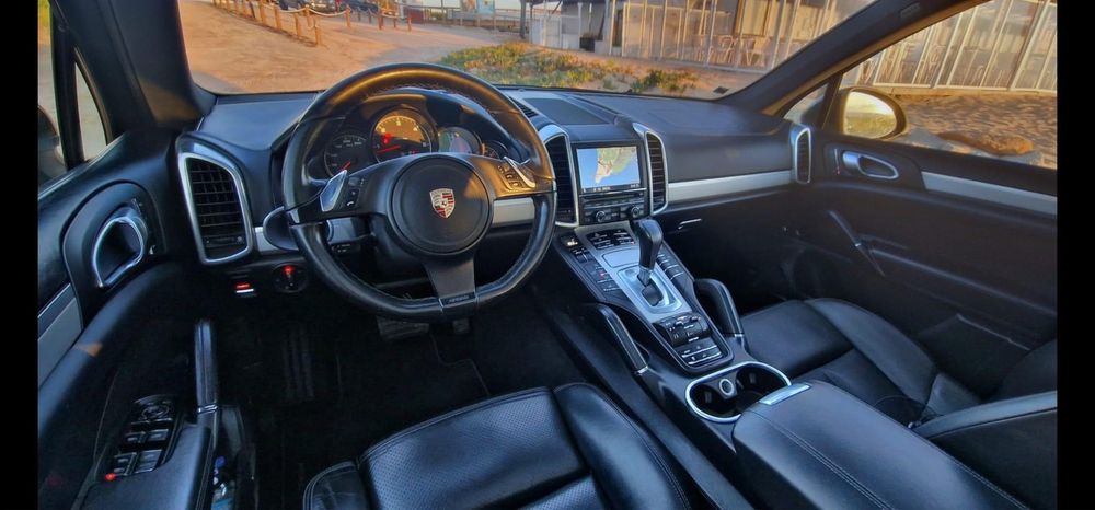 Porsche Cayenne 3.0 tdi V6