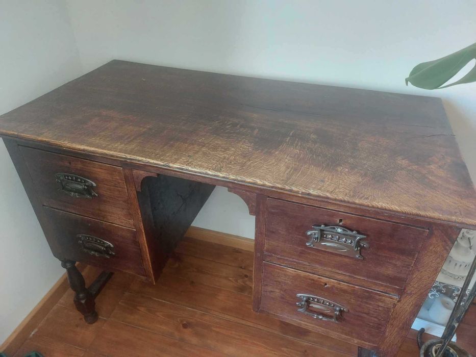 sprzedam biurko- toaletkę