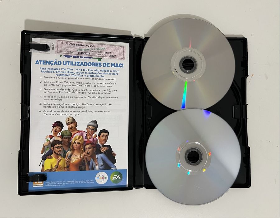 Grand Theft Auto IV + The Sims 4p/ pc