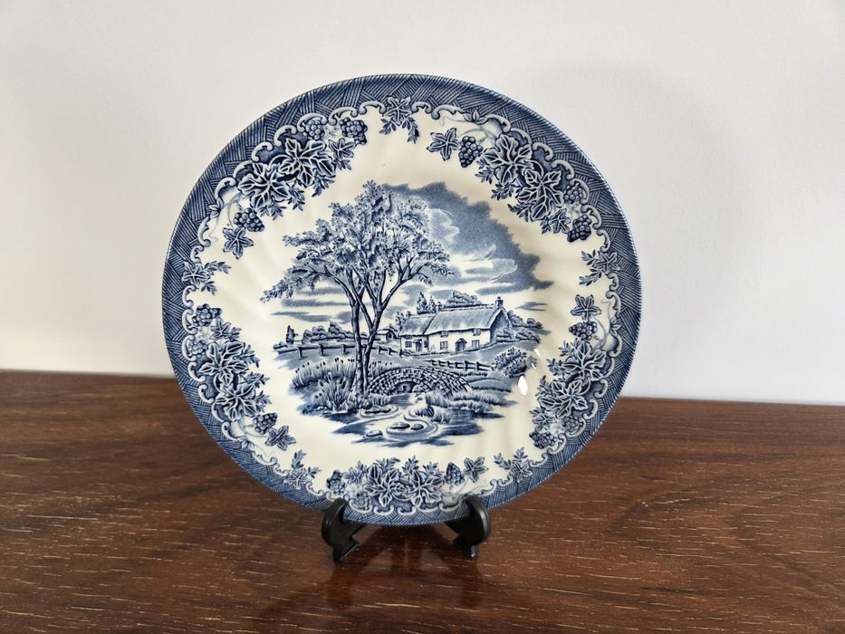 5 pratos louça inglesa Churchil