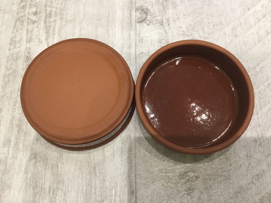 Тарелочки для собачек и кошек.