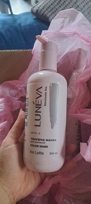 Тонуюча маска для волосся Luneva Ice Latte