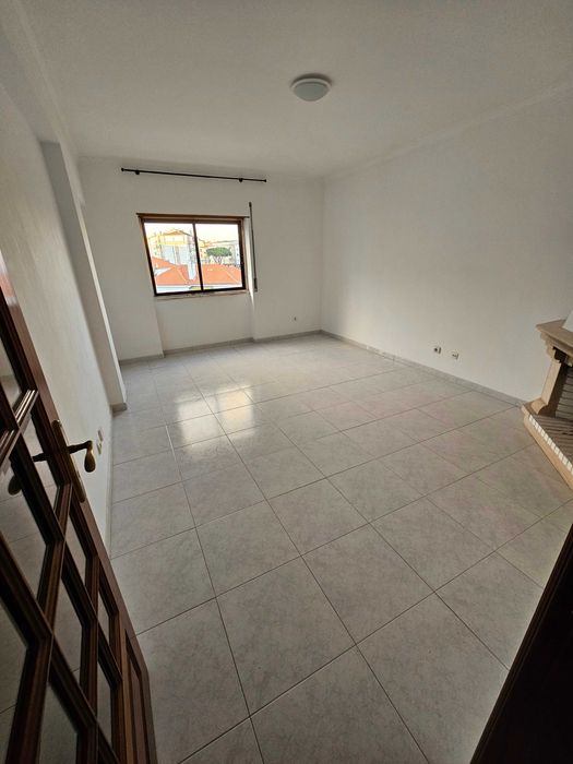 T2 espaçoso; 2 min estação M.Martins