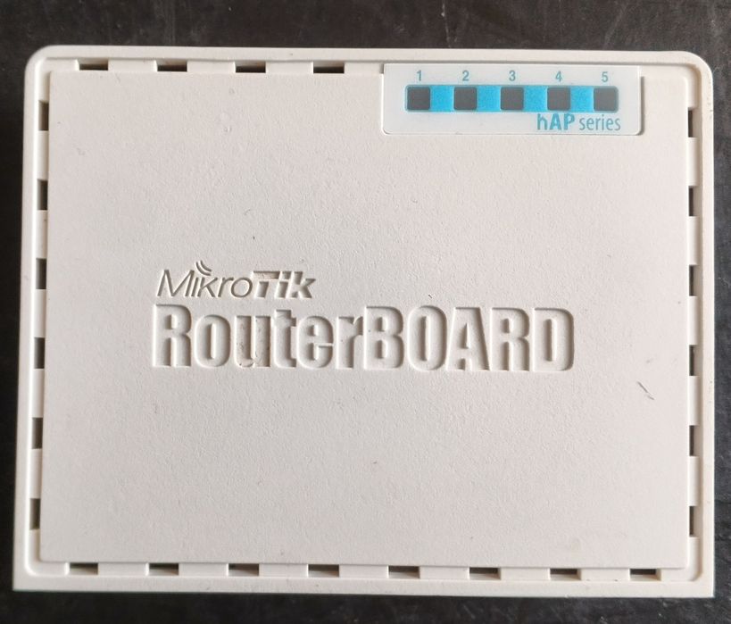 Маршрутизатор MikroTik hAP ac lite + PoE інжектор Ubiquiti (оригінал)