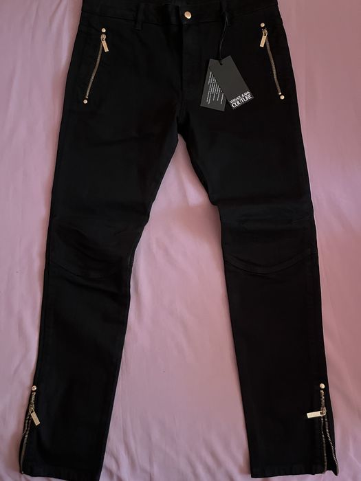 Wyprzedaż spodnie męskie Versace Jeans Couture.