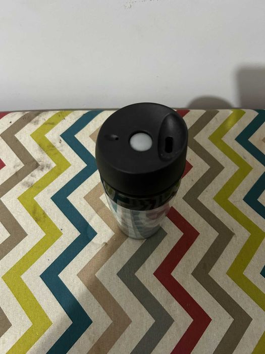 Copos Térmicos com Botão Anti-Fugas