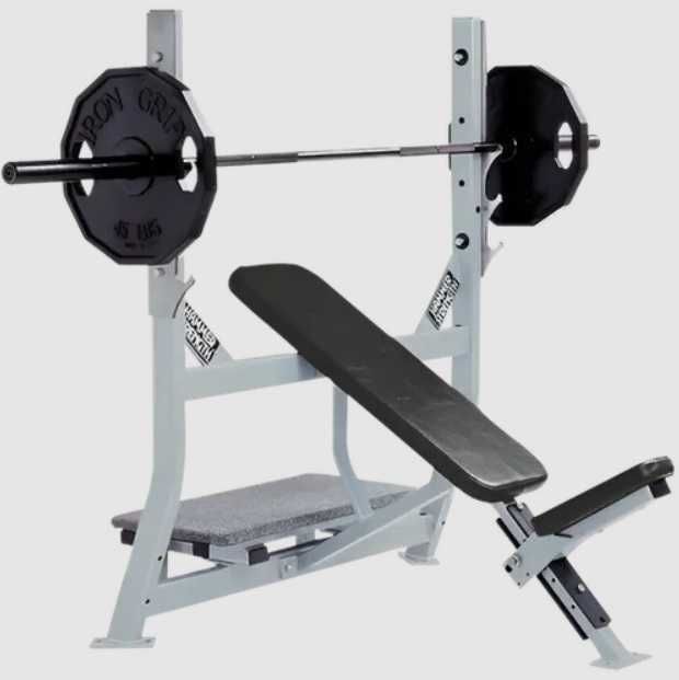 Hammer Strength – profesjonalne ławki do wyciskania – klasa premium