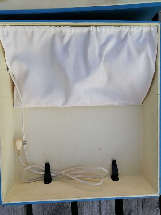 Stary  gramofon z PRL.