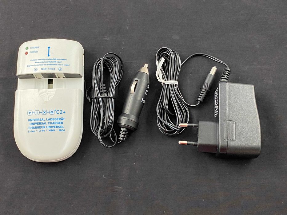 Carregador de pilhas universal