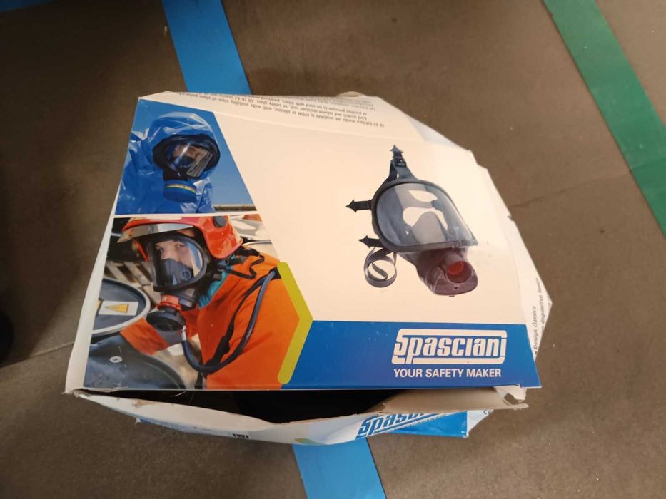 якісний респиратор протигаз на все лице маска захисту очей та дихання