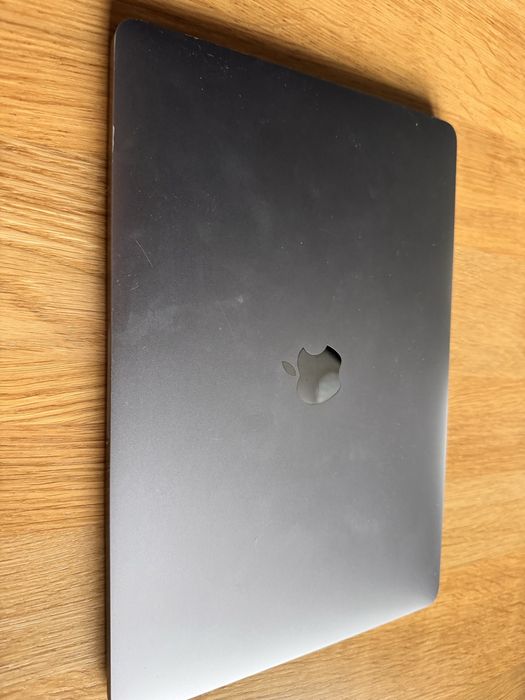 Macbook Pro 13' 2017 i5 16 gb ram, 256 dysk ssd Faktura vat