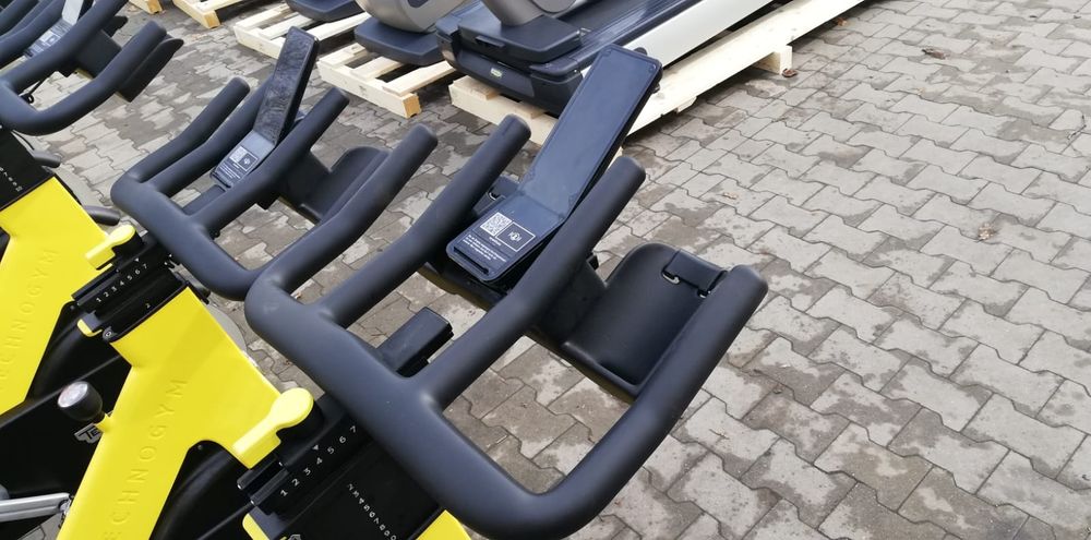 Велотренажер, спінбайк Technogym Cycle Group Connect