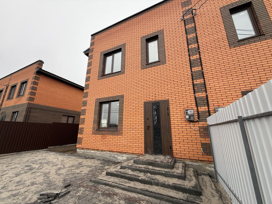 Продам Танхаус з ремонтом