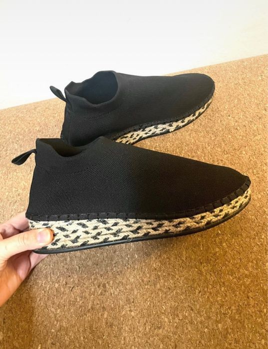 Espadryle na koturnie, czarne, materiałowe buty damskie Reserved 38