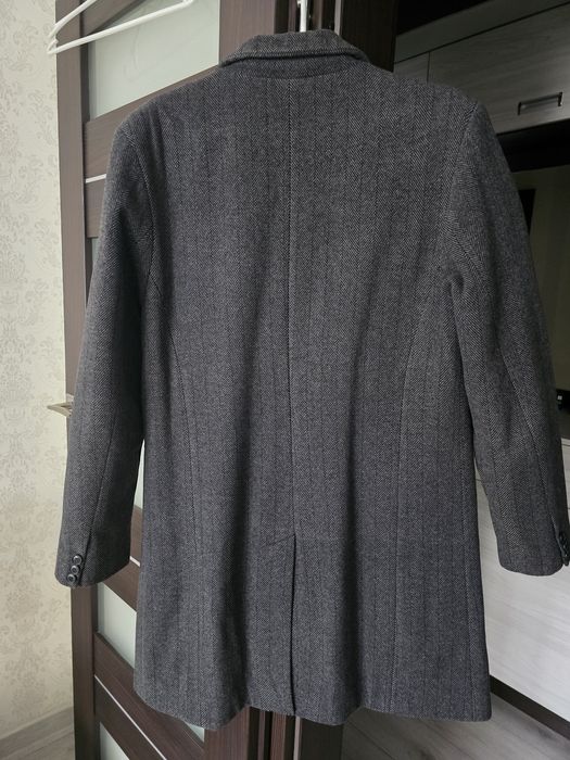 Чоловіче весняне пальто