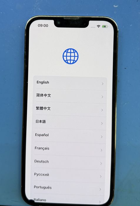 iPhone 13 pro дисплей продам с дефектом