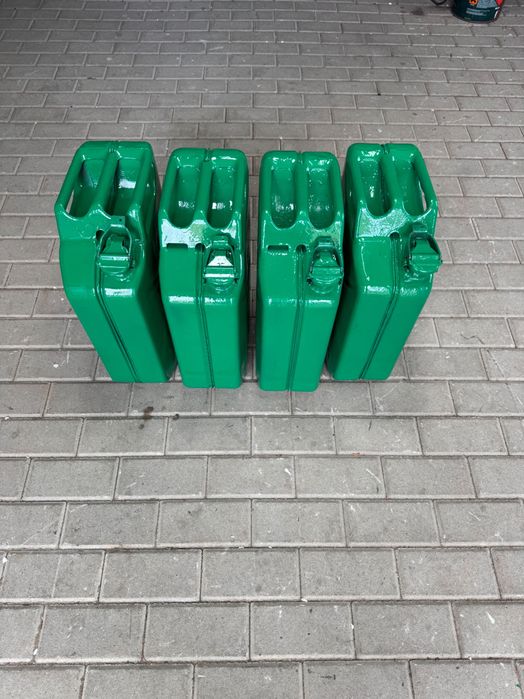 Pojemniki na płyn 20 litrowe