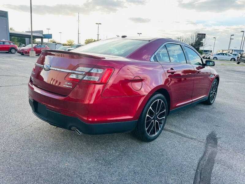 2018 Ford Taurus SEL