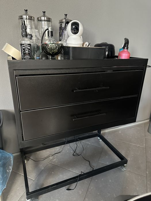 Тумби для перукарів, барберів