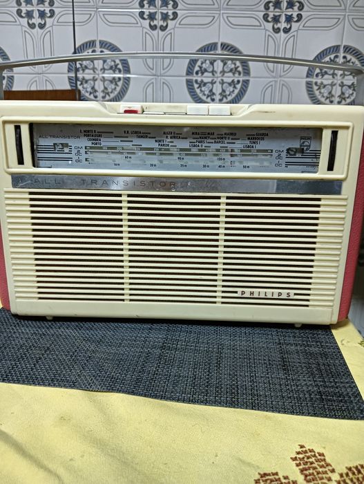 Radio Philips antigo
