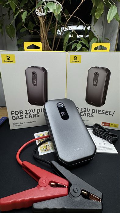 Мощное пусковое устройство Базеус 12000 mAh Jump Starter Baseus павер