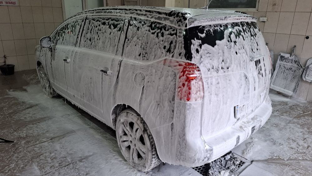 Продам Peugeot 5008, 1.6D