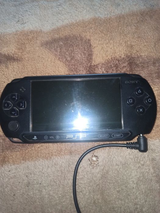 PSP E1004 1C з іграми