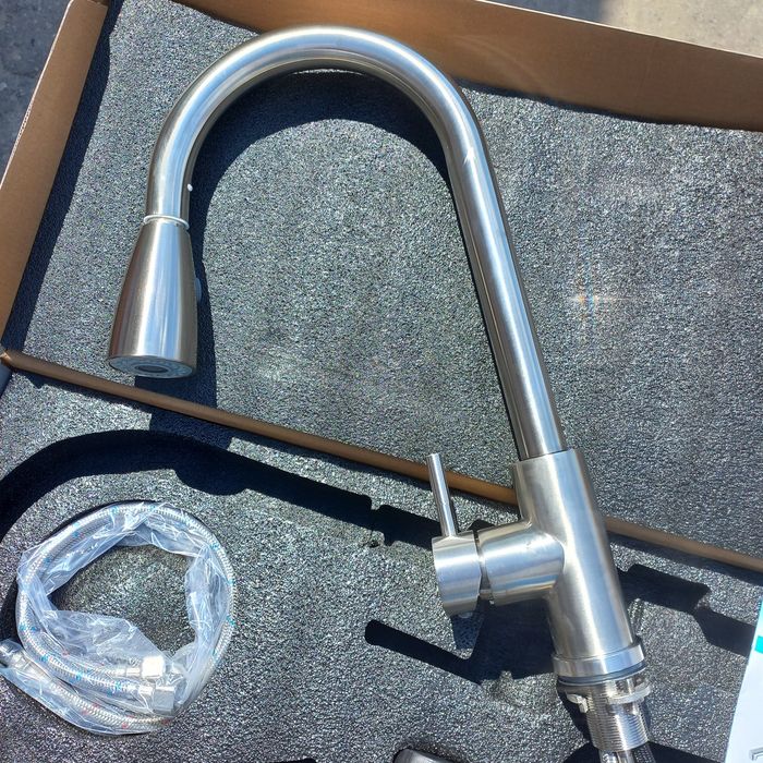 СУПЕР НЕРЖАВЕЙКА!Смеситель/змішувач/кран для кухни с лейкой на гайке