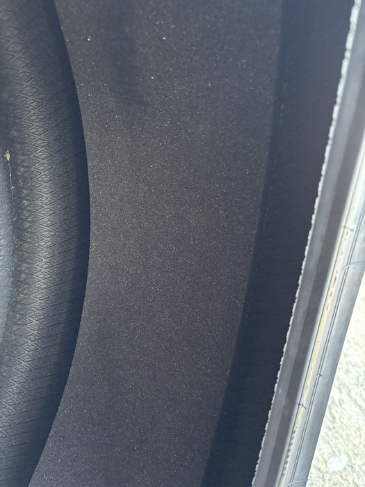 Шини Bridgestone 285/35 R22