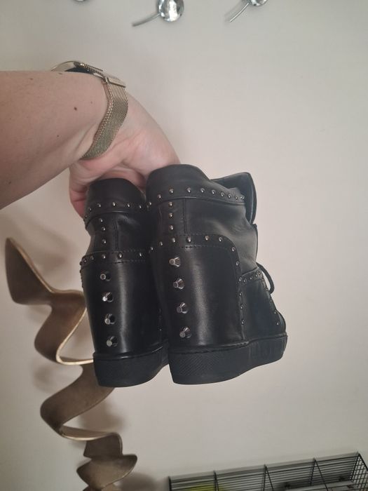 Sneakersy buty ćwieki Carinii 36 skóra j. Nowe