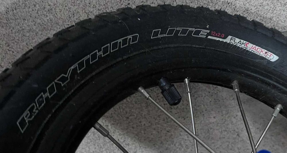 Bicicleta para criança SPECIALIZED Hotrock Roda 12 - COMO NOVA!!!