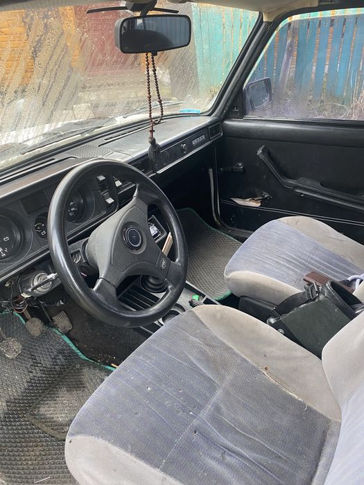 Продам ваз 2105 1,5 бензин