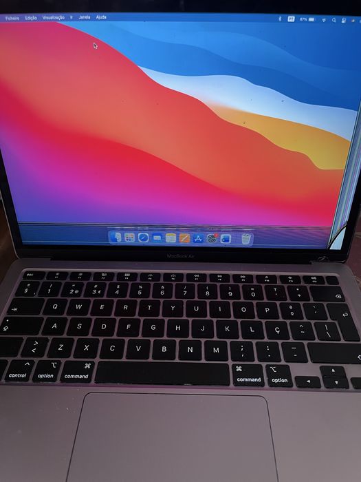 Macbbook Air 13’ (2020) para peças /reparaçao