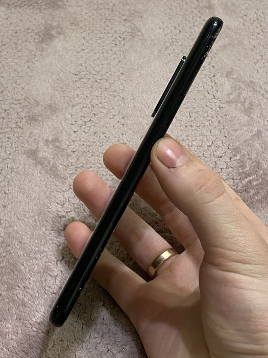 Телефон Samsung S20 plus 128gb