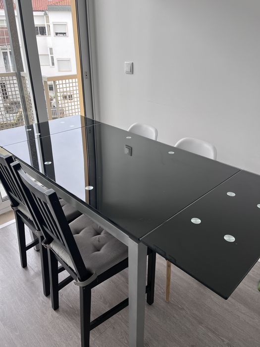 Mesa de jantar vidro/extensível