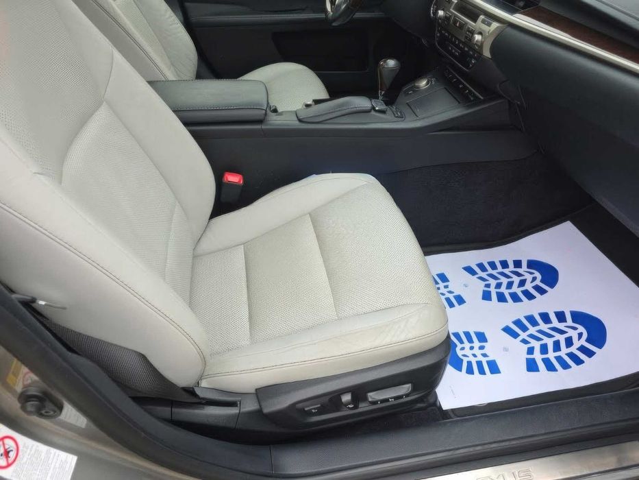 Lexus ES 350      2015