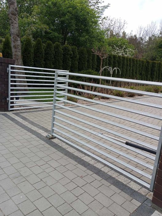 Renowacja ogrodzeń,montaż ogrodzeń panelowych, piaskowanie, malowanie