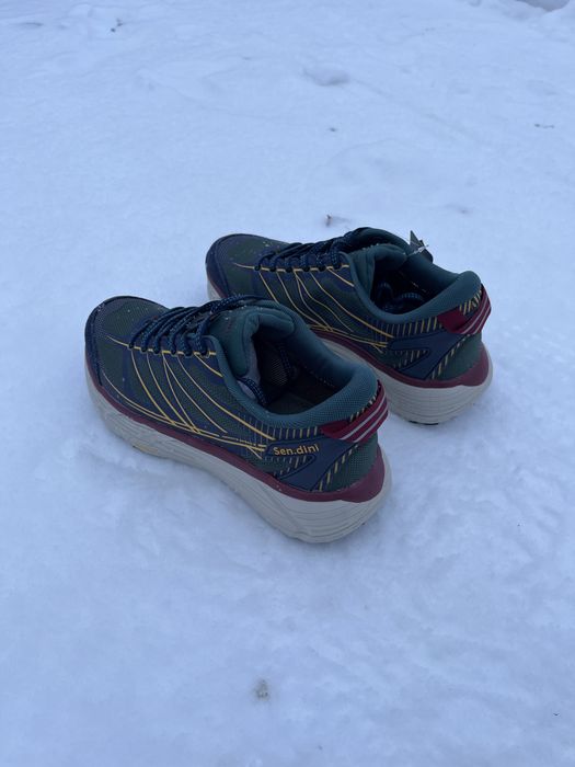 Чоловічі кросівки