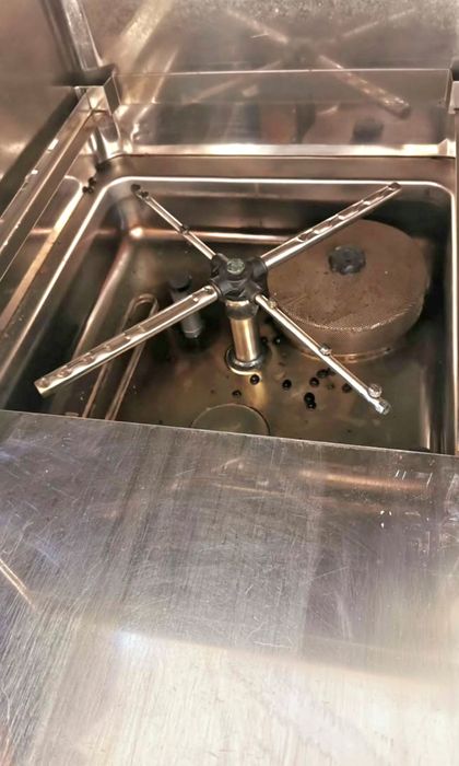 Máquina de lavar copos, chávenas e pires