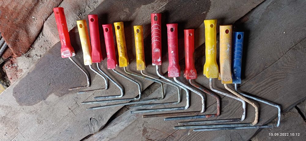 фарба інтерєрна два відра,герметик силікон,ручки до валика