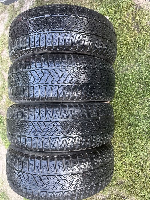 Шини зима 225/55 R17 Pirelli резина комплект