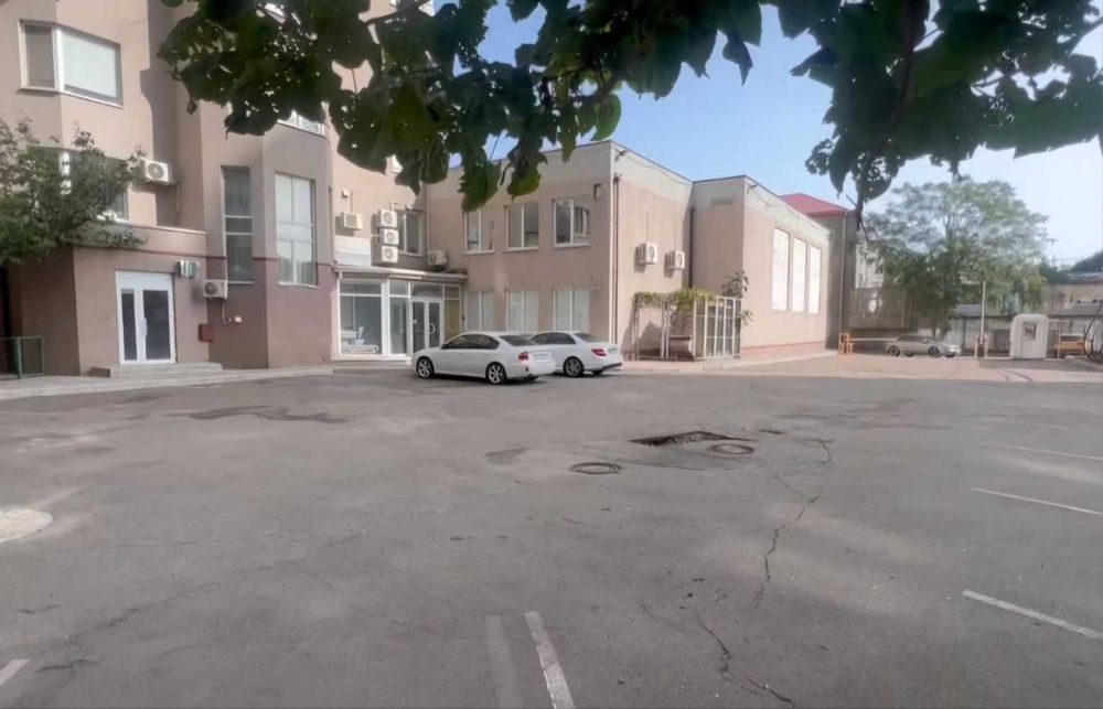 Commercial real estate at st. Kulikovo pole pl Oktyabrskoy revolyutsii pl (area 1780 m²) - Atlanta.ua - photo 2