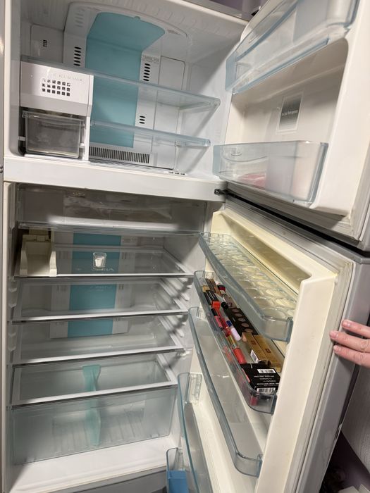 Холодильник “TOSHIBA”