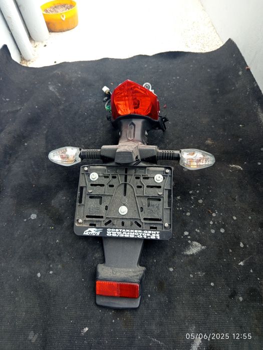 Guarda-lamas traseiro para motocicletas