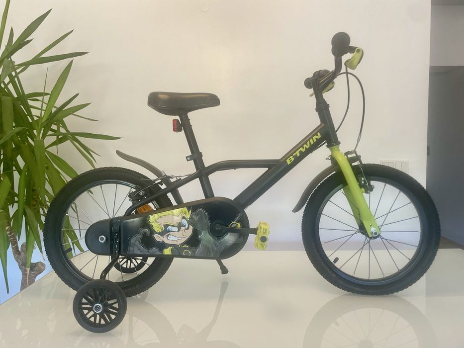 Bicleta B Twin Dark Hero 500 4-6 anos
