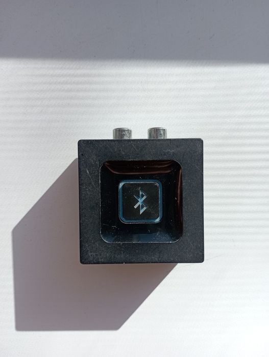 Продаю Logitech Bluetooth Audio Adapter