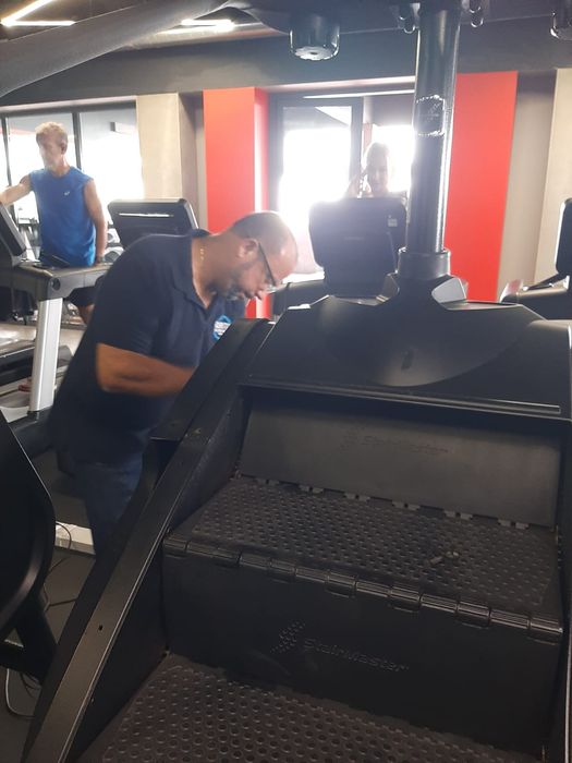 Manutenção e preventiva, equipamento de ginásio