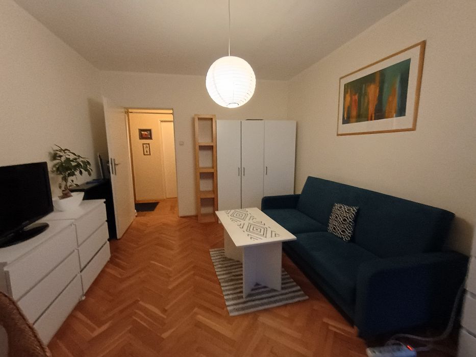 Duży pokój z balkonem