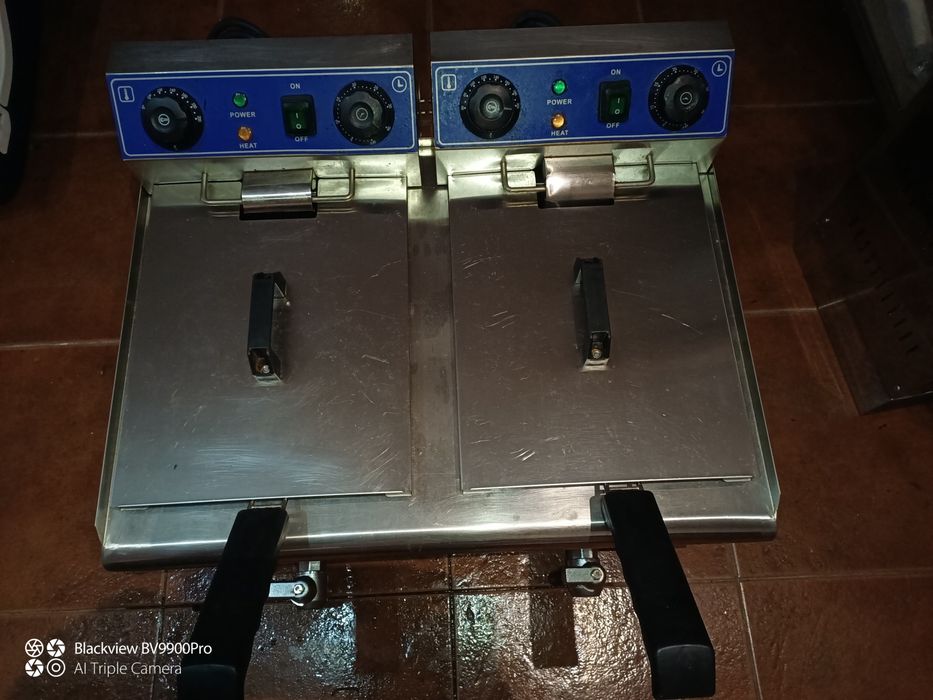 Fritadeira Eléctrica dupla direi sminova por estar no estado que está